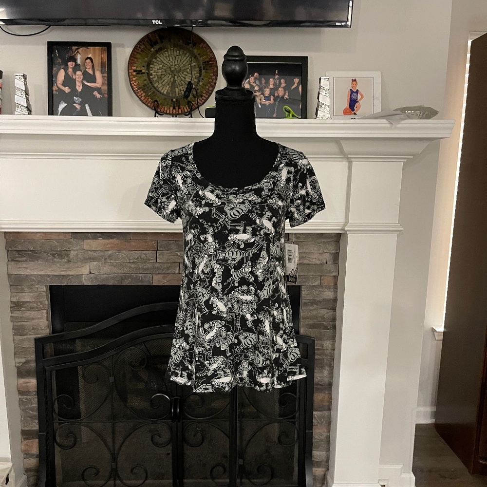 New with Tags LulaRoe Disney XXS Classic T Tigger